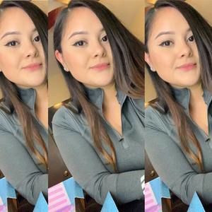 Meet your Posher, Andrea